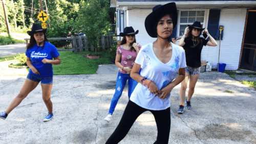 girls practicing for a quince