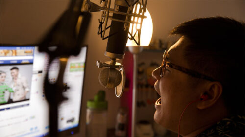 Chinese karaoke singer