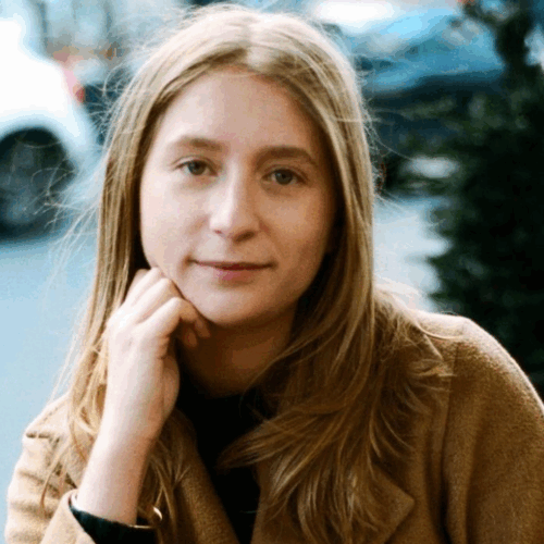 Headshot of Elizabeth Woodward